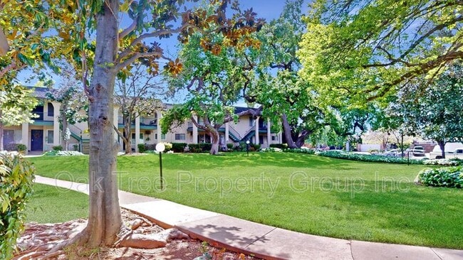 Building Photo - 1637 Catalina Ct