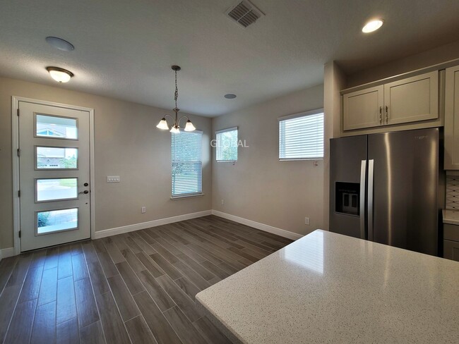 Building Photo - Beautiful 3-Bedroom Home in the Desirable ...