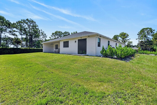 Building Photo - 18353 46th Ct N