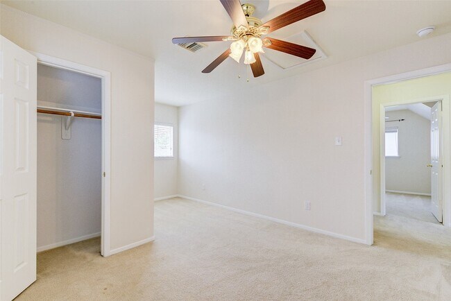 Building Photo - 3930 Mossy Pl Ln