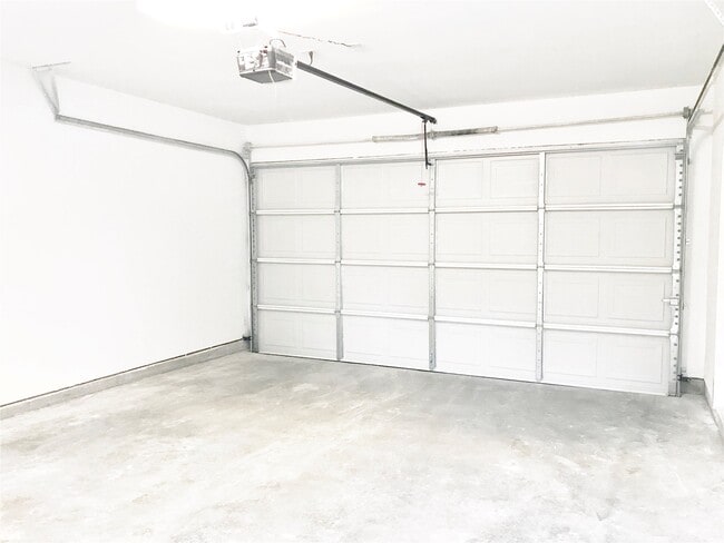 Building Photo - 709 Link Rd