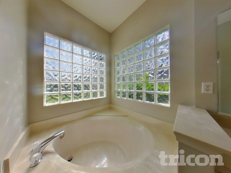 Building Photo - 1363 Spanish Needle Ct