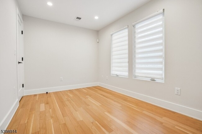 Building Photo - 30 Hemlock Terrace