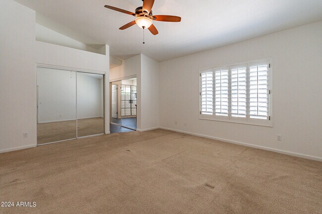 Building Photo - 1449 W Antiqua Dr