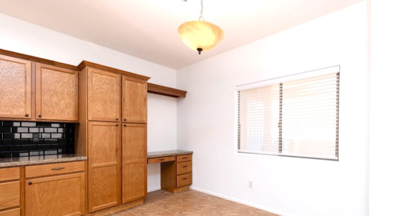 Building Photo - 470 Turtleback Rd