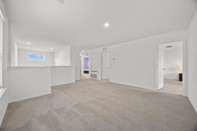 Building Photo - 124 Banyon Dr