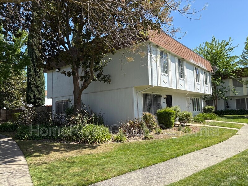 Building Photo - 6325 Seyferth Way