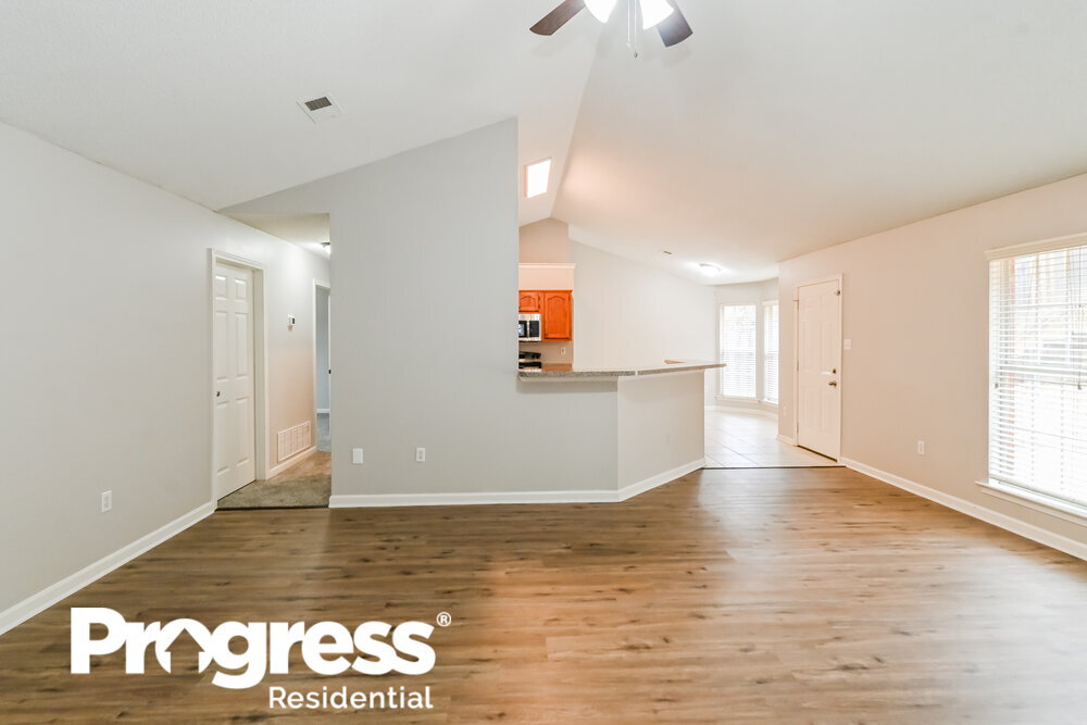 Building Photo - 4060 Triple Crown Loop N