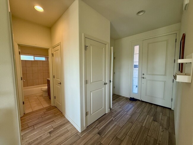 Building Photo - 3 Bedroom Home in Newer Gated Community in Waikoloa Village