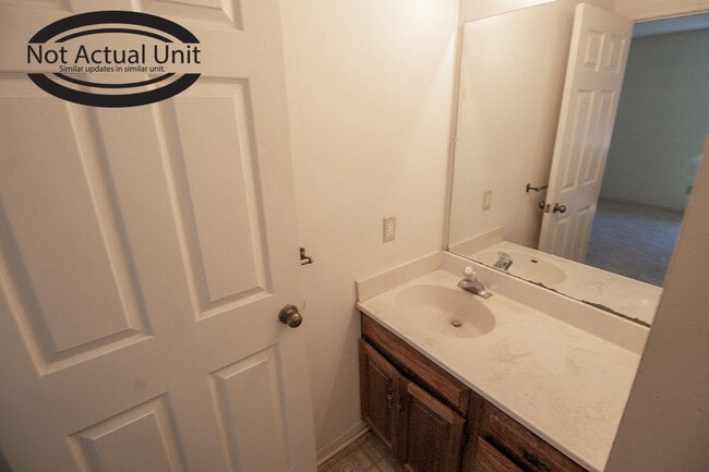 Building Photo - 1910 Mirtle Grove Ct