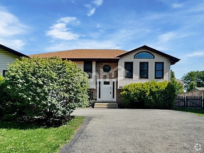 Building Photo - 6511 Goldhaber Ln