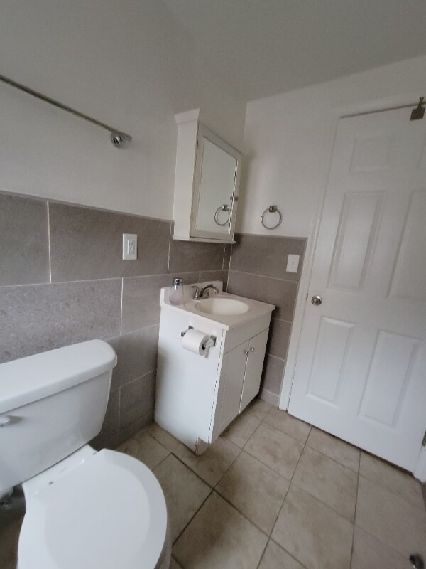 Building Photo - 303A Culbreth Ave