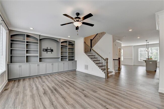 Building Photo - 6892 Roswell Rd NE