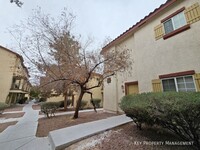 Building Photo - 5950 Barbosa Dr