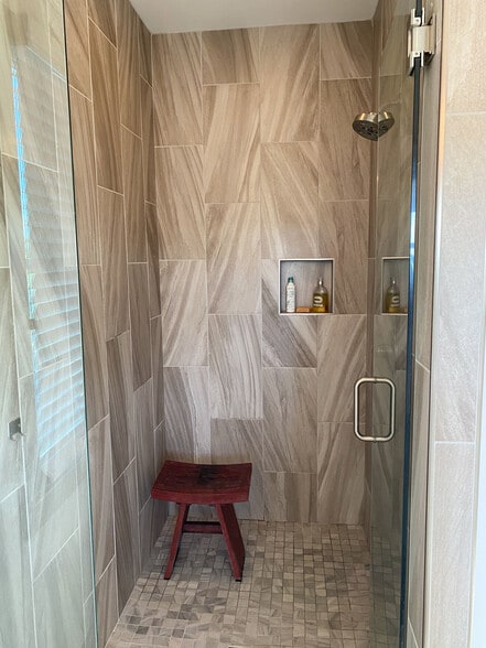 Building Photo - 204 Burns Ave