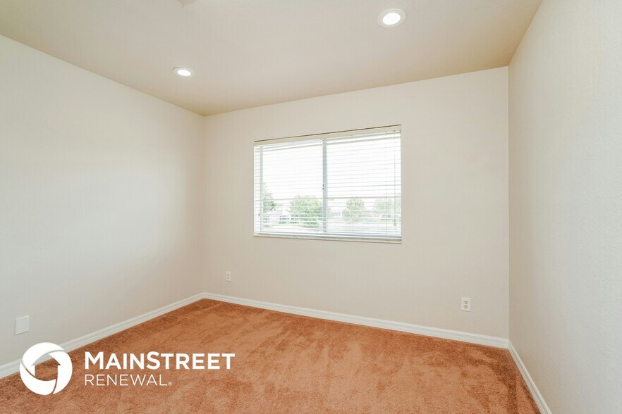 Building Photo - 17570 Cherry Ridge Ln