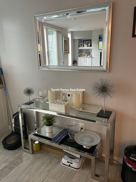 Building Photo - 469 Massachusetts Ave