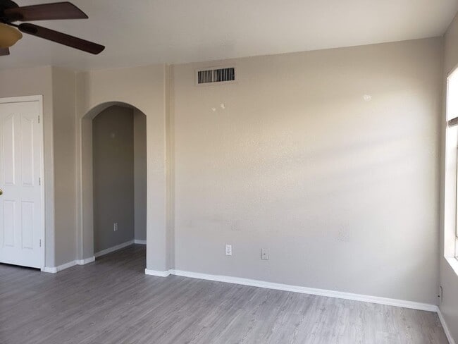 Building Photo - 1782 W Springfield Way