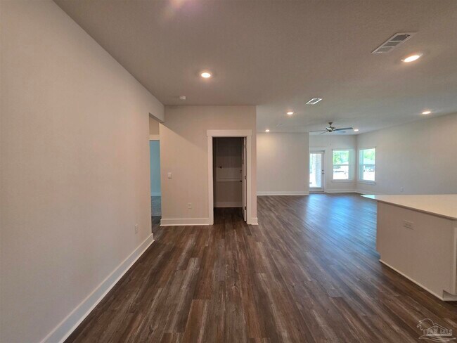 Building Photo - 5839 Sargassum Ln