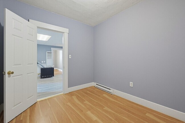 Building Photo - 12R Granite Street Unit 3