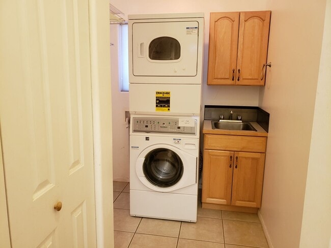 Building Photo - Unfurnished, 1-year long-term rental