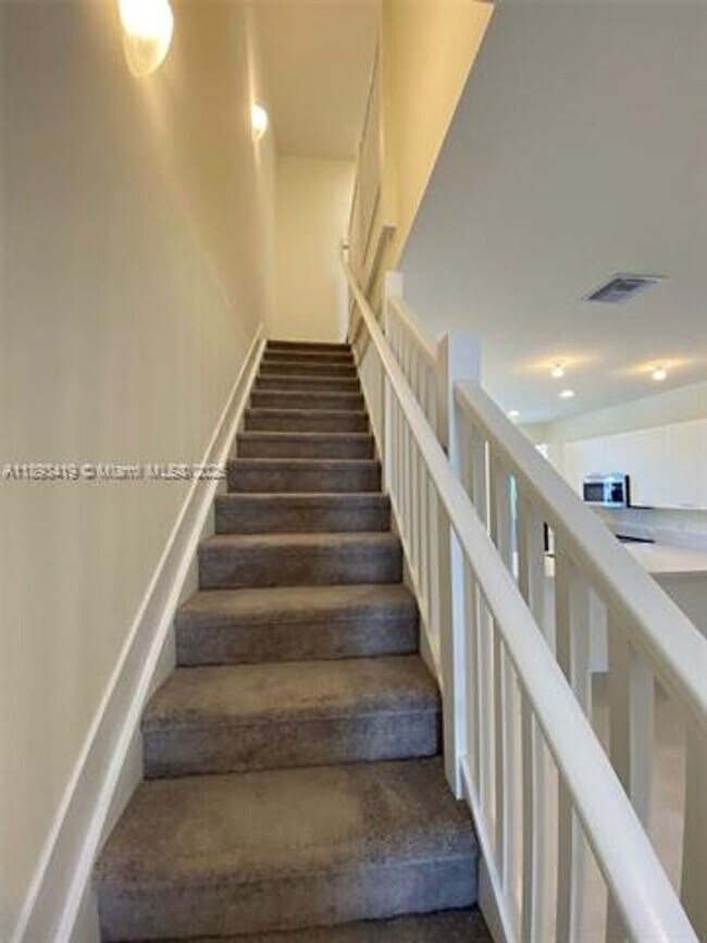 Building Photo - 10250 NW 66th St