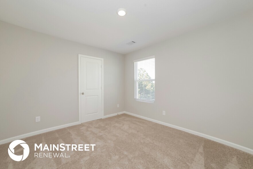 Building Photo - 529 Firethorn Ct