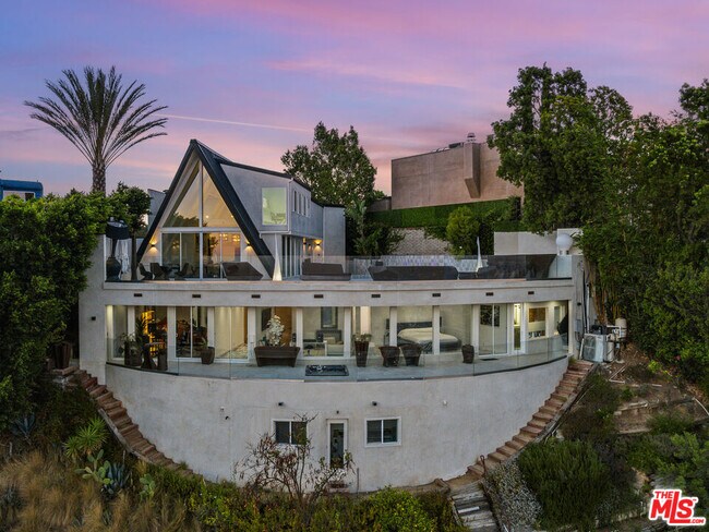 Building Photo - 8460 Cole Crest Dr