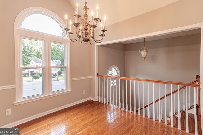 Building Photo - 705 Oxford Crest Ct NW