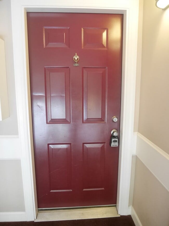 Building Photo - Spacious 2 Bedroom Condominium in Owings M...
