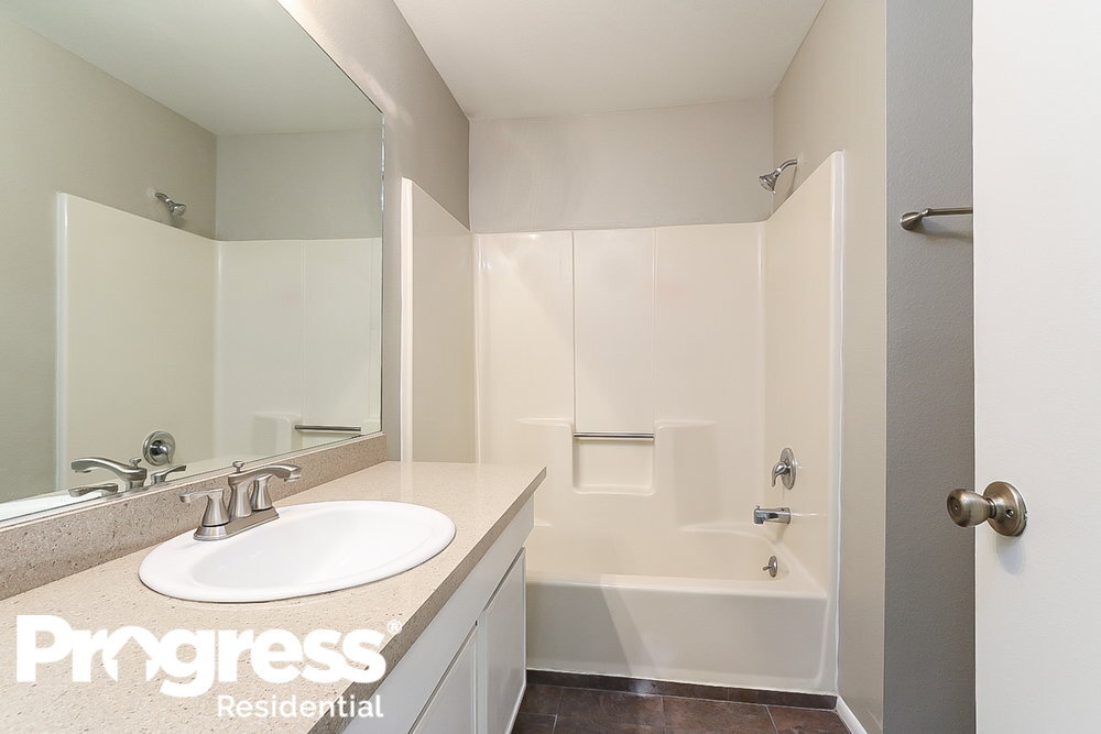 Building Photo - 13414 Laraway Dr