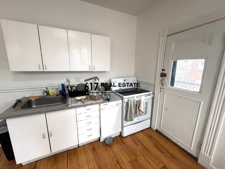 Building Photo - 11 Euston St