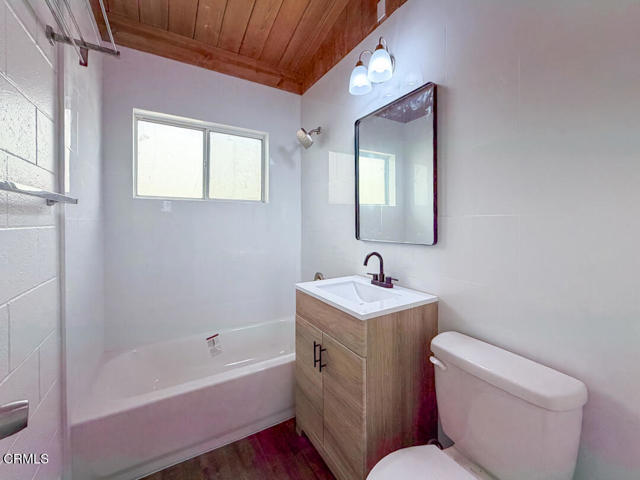 Building Photo - 313 Highland Dr