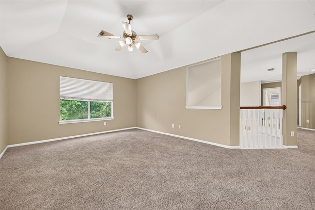 Building Photo - 2710 Five Oaks Dr