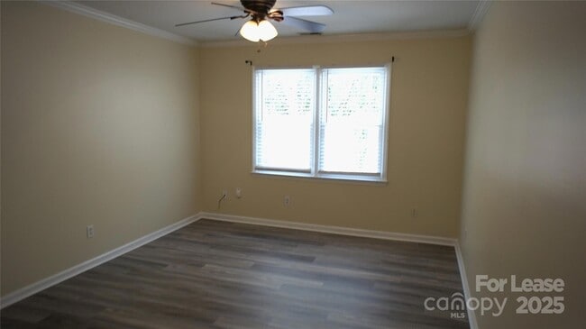 Building Photo - 8306 Summerglen Cir