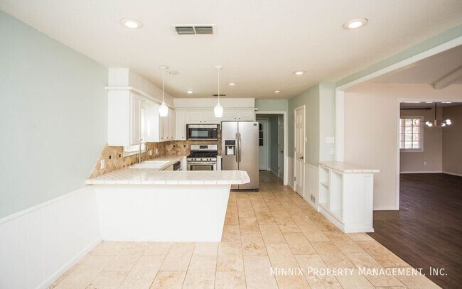 Building Photo - 6309 Nashville Dr