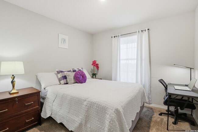 Building Photo - 14905 Dorset Wheel