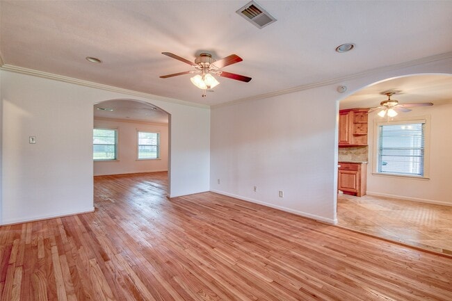 Building Photo - 4710 Willowbend Blvd