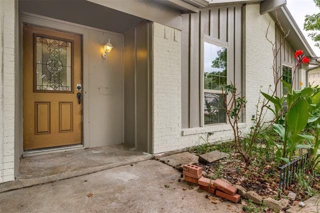 Building Photo - 2014 Laurel Oaks Dr