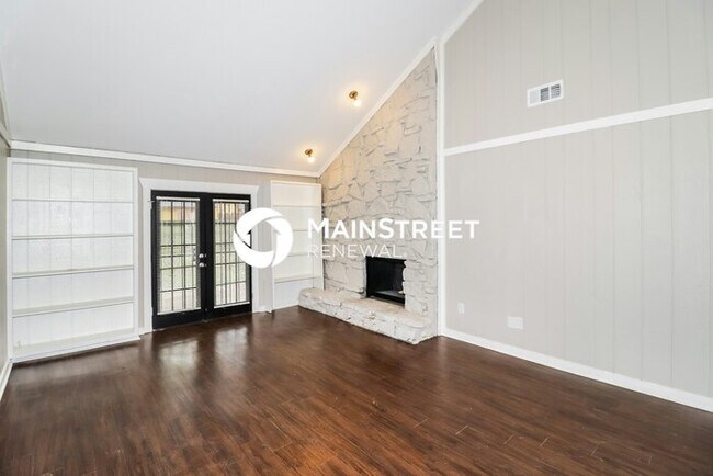 Building Photo - 4 Bedroom Pet-Friendly Home in Memphis, TN with Main Street Renewal