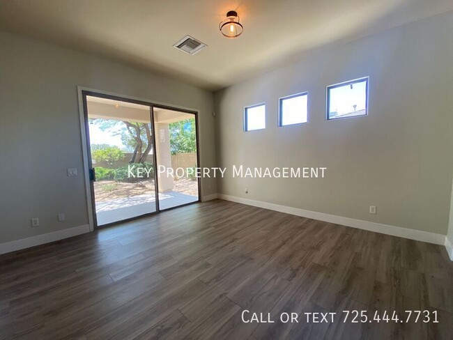 Building Photo - RENOVATED SINGLE STORY 3 BEDROOM HOME IN A...