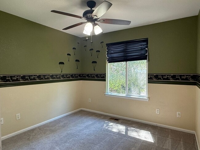 Building Photo - Gorgeous Reunion Home Features 4 Beds/2.5 ...