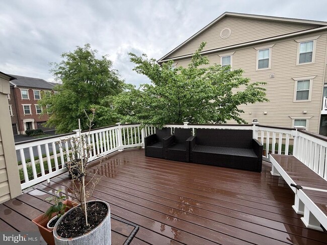 Building Photo - 42218 Castle Ridge Square
