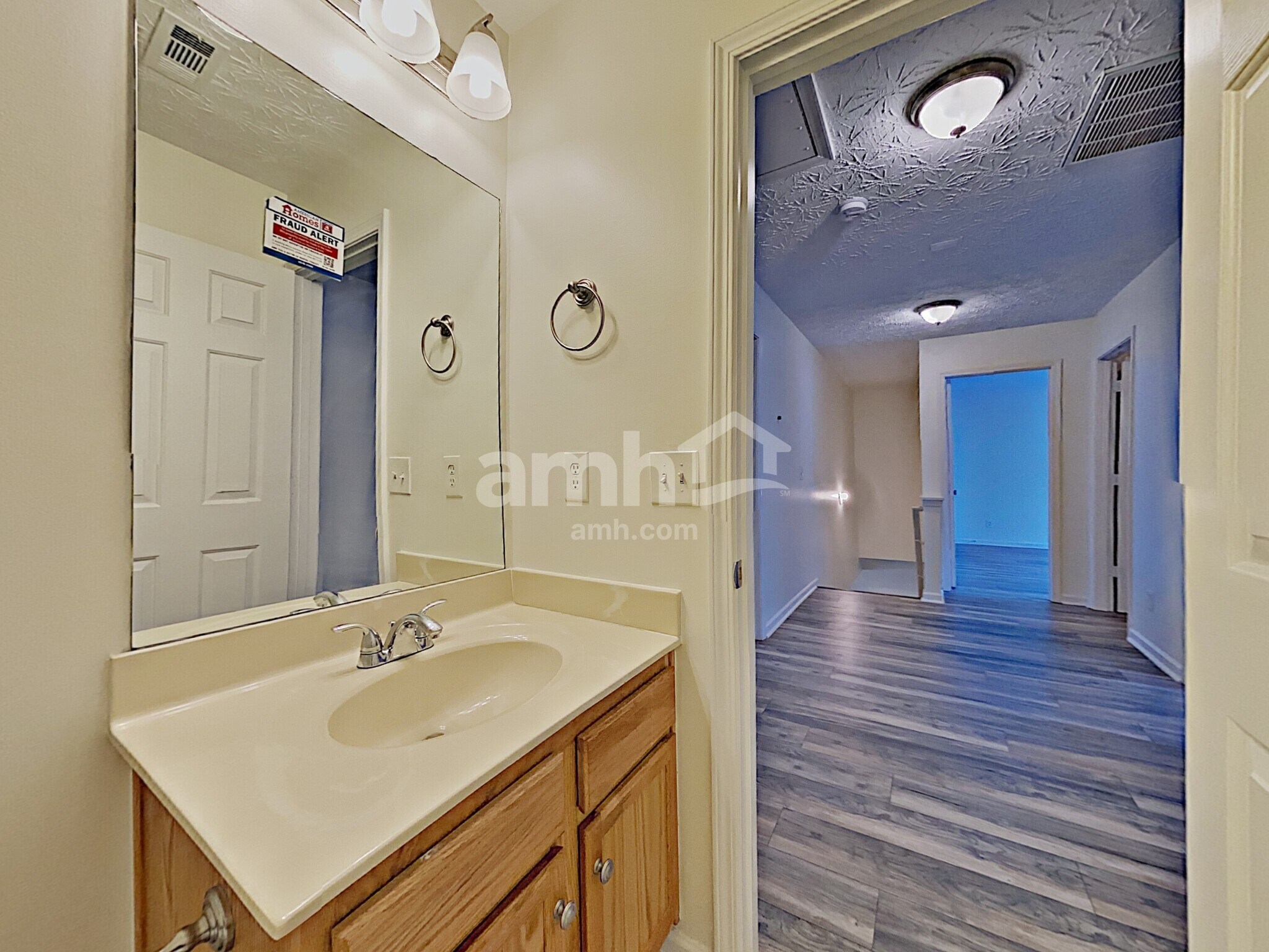 Building Photo - 159 Holly Mill Village Dr