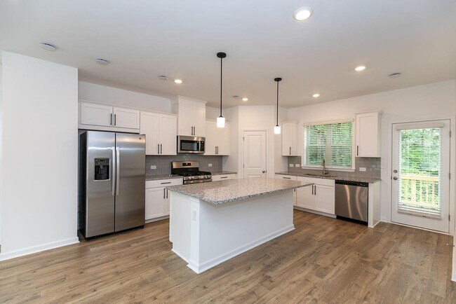 Building Photo - 1530 Brantin Dr