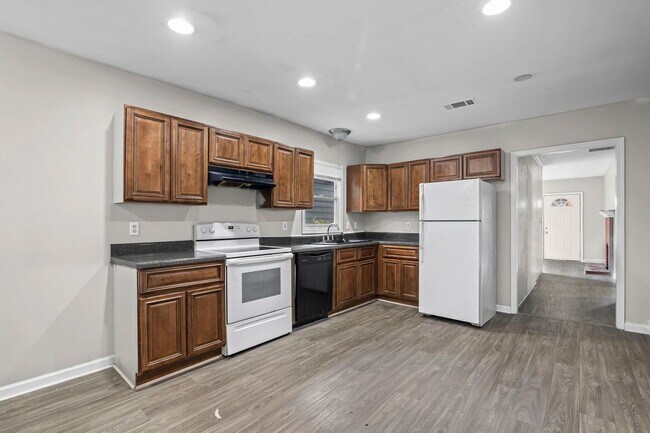 Building Photo - Upstairs Duplex Unit with 3 bedrooms and 2 baths.  Westside Atlanta, 30314