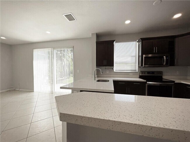 Building Photo - 777 NW 151st Ave