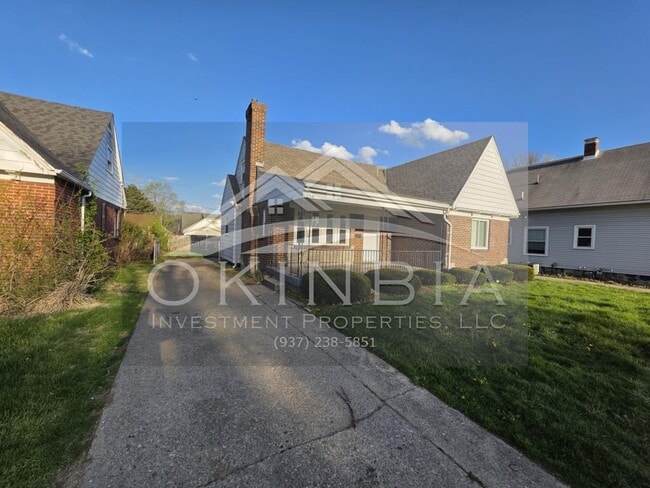 Building Photo - 2540 Catalpa Dr.