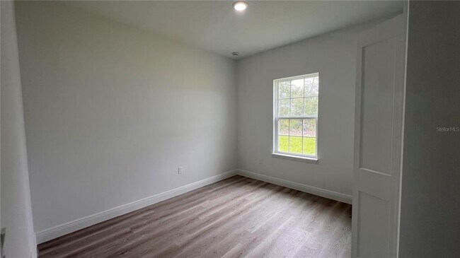 Building Photo - 3360 SW 129th Loop