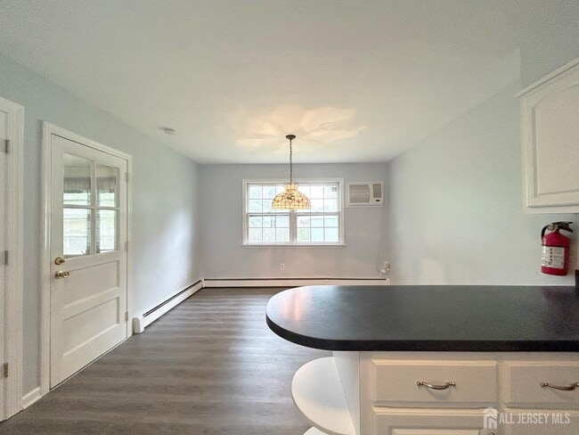 Building Photo - 3 Stiles Rd